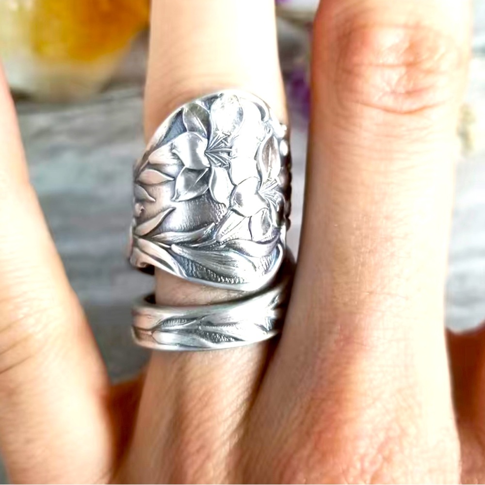 NEW!  Silver Plated Retro Spoon Ring. Vintage flower design. - Picture 2 of 3